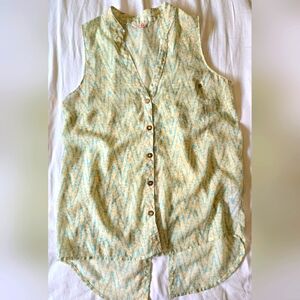 G By Guess Sleeveless Button-Up Top - Cream and Blue Size Large